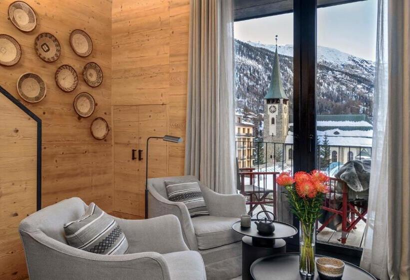 Полулюкс, Unique Hotel Post
