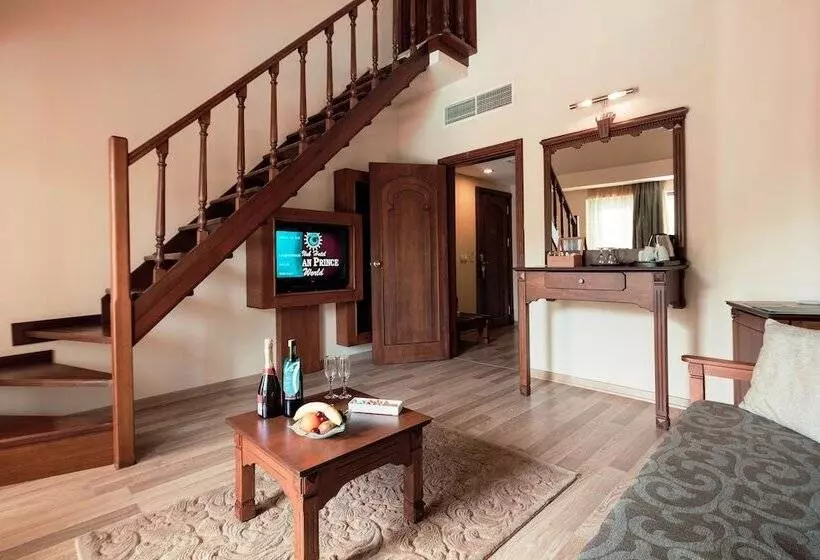 سوئیت سینیور, Club Hotel Turan Prince World   Kids Concept