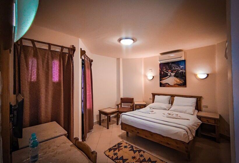 اتاق اکونومی, Dyarna Dahab