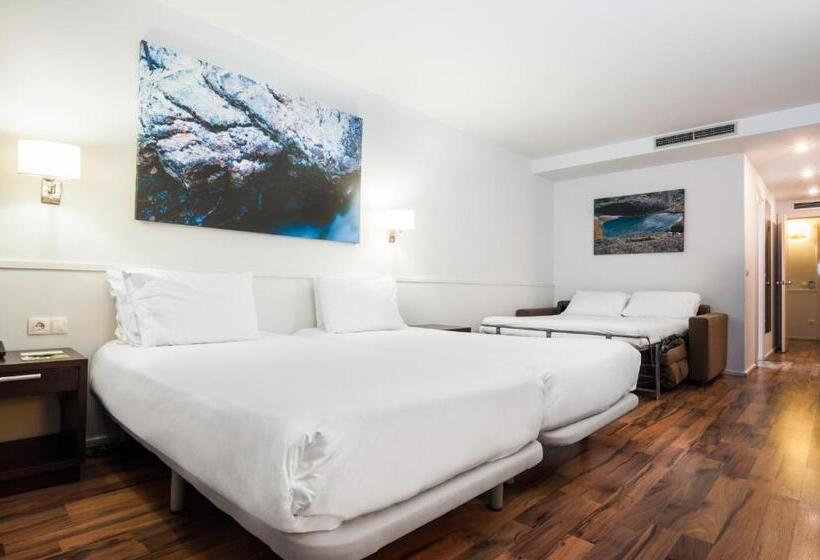 اتاق لوکس خانوادگی, Exe Prisma