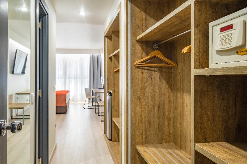 اتاق لوکس چهار تخته, Exe Prisma