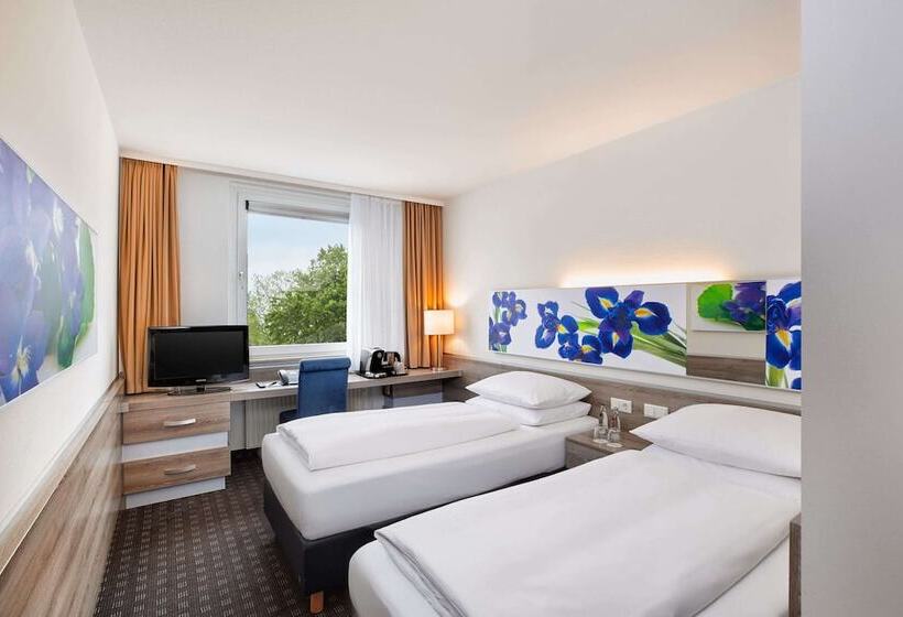 Номер Комфорт, H+ Hotel Frankfurt Airport West