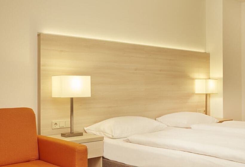 Номер Комфорт, H+ Hotel Limes Thermen Aalen