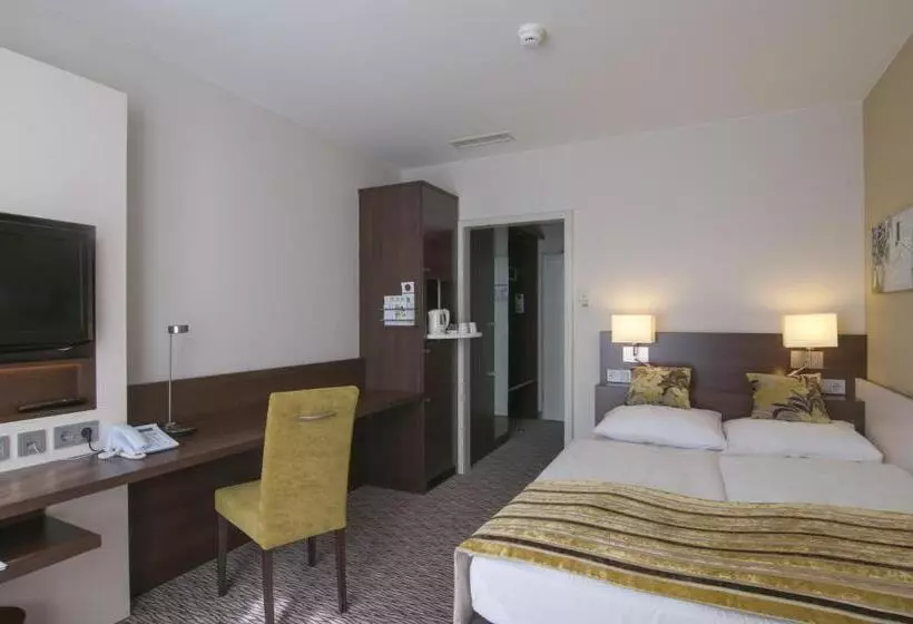 スタンダードルーム, Holiday Inn Munich Unterhaching, An Ihg