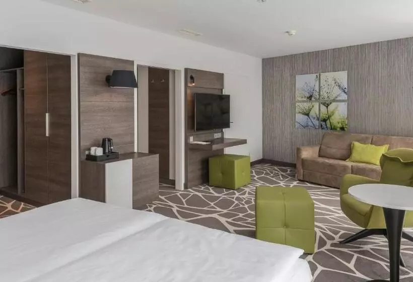 キングサイズベッドのスタンダードルーム, Holiday Inn Munich Unterhaching, An Ihg