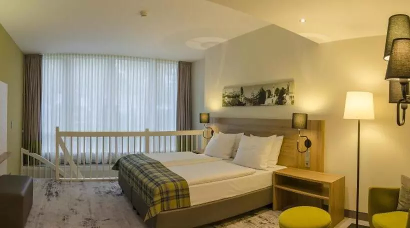 キングサイズベッドのスタンダードルーム, Holiday Inn Munich Unterhaching, An Ihg