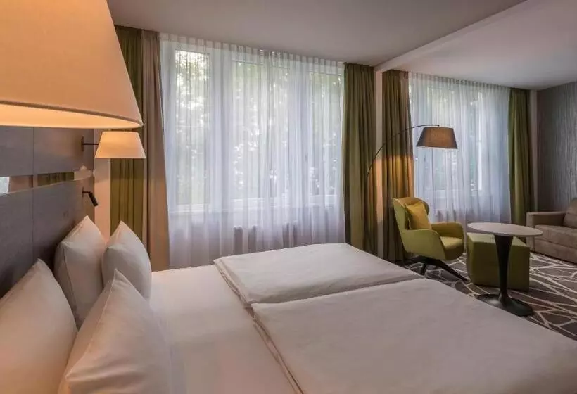 キングサイズベッドのスタンダードルーム, Holiday Inn Munich Unterhaching, An Ihg