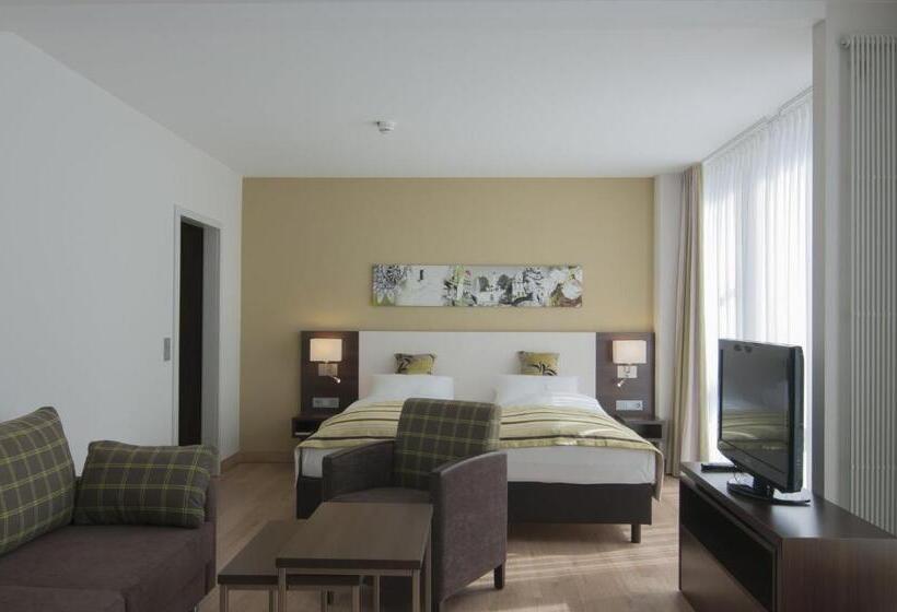 스위트, Holiday Inn Munich Unterhaching, An Ihg