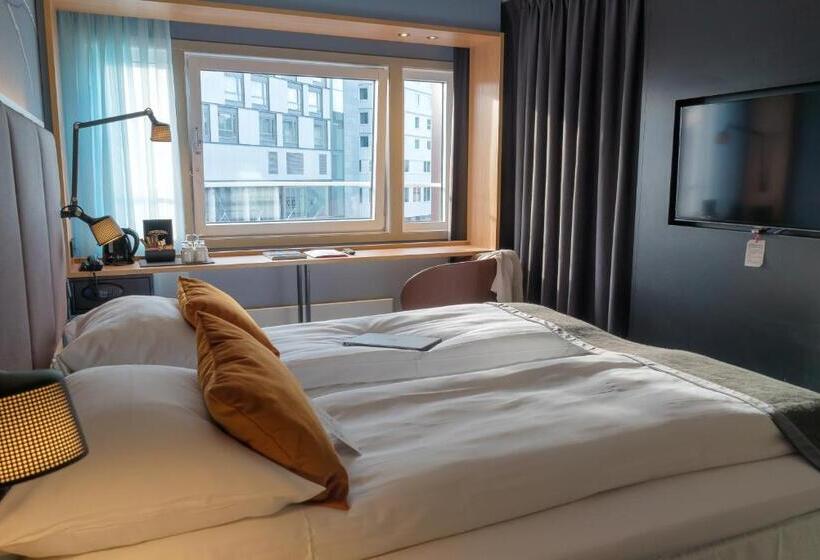 스탠다드 룸 킹사이즈 침대, Scandic Ishavs