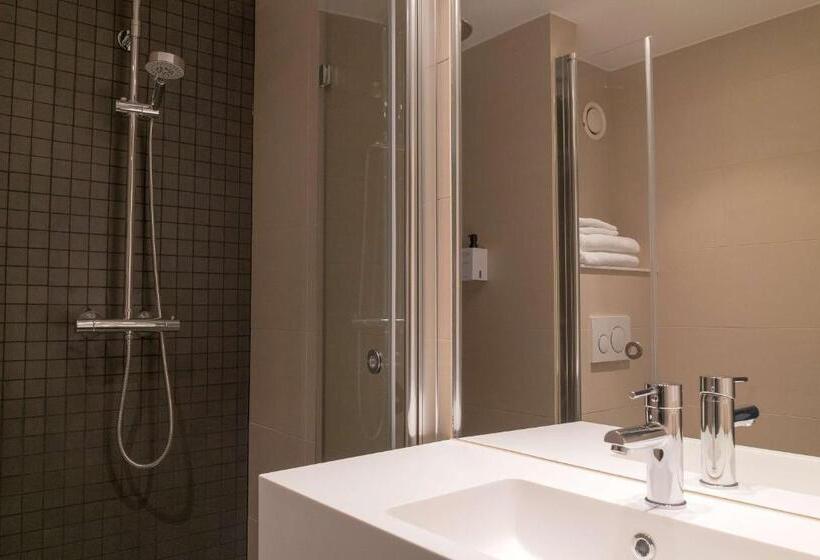 스탠다드 룸 킹사이즈 침대, Scandic Ishavs