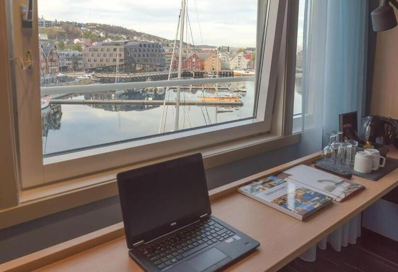 스탠다드 룸 킹사이즈 침대, Scandic Ishavs