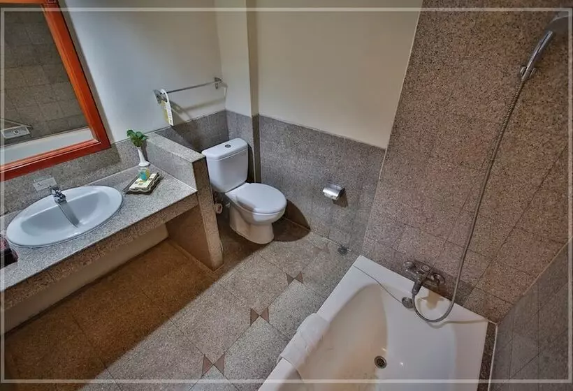 اتاق اجرایی, The Jayakarta Suites Bandung