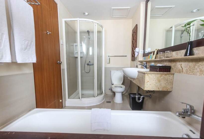 Номер Стандарт, The Jayakarta Suites Bandung