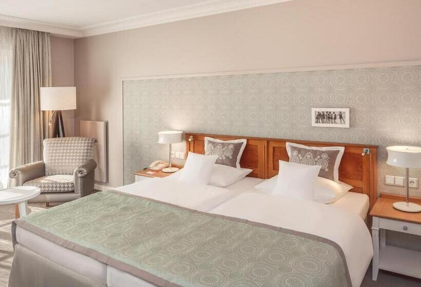Deluxe Zimmer Seitl. Meerblick, A Rosa Kurhaus Binz