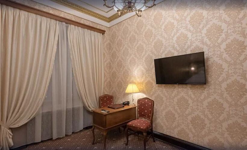 Номер Deluxe, Legendary Hotel Sovietsky