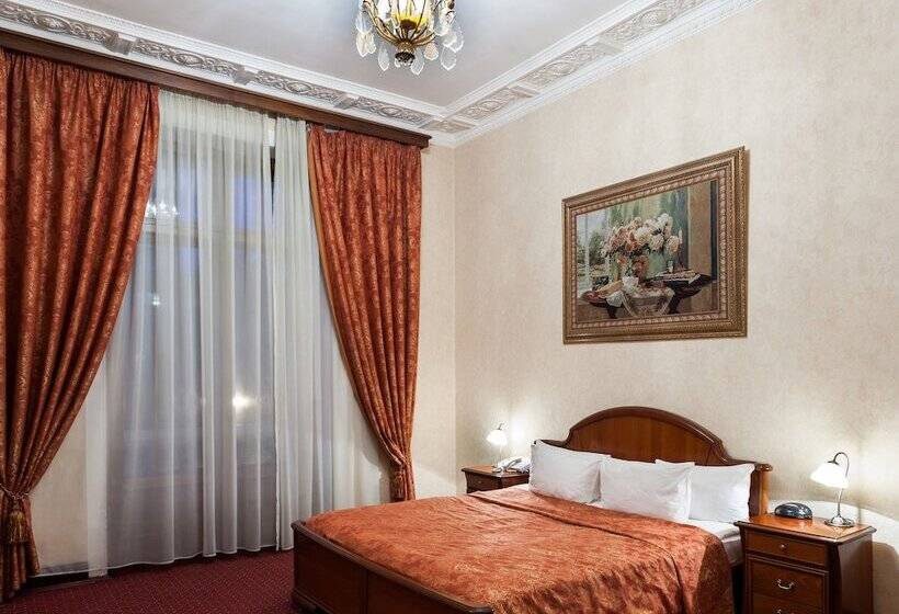 Люкс Клуб, Legendary Hotel Sovietsky