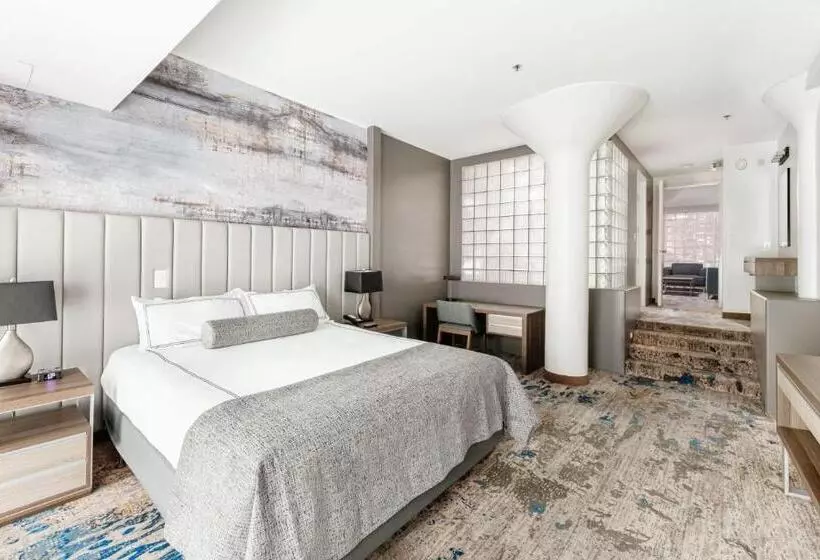 سوئیت با تخت بزرگ, Atheneum Suite