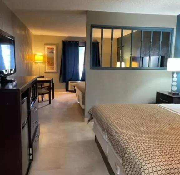 キングサイズベッドのスイートルーム, Guest Inn Lake City