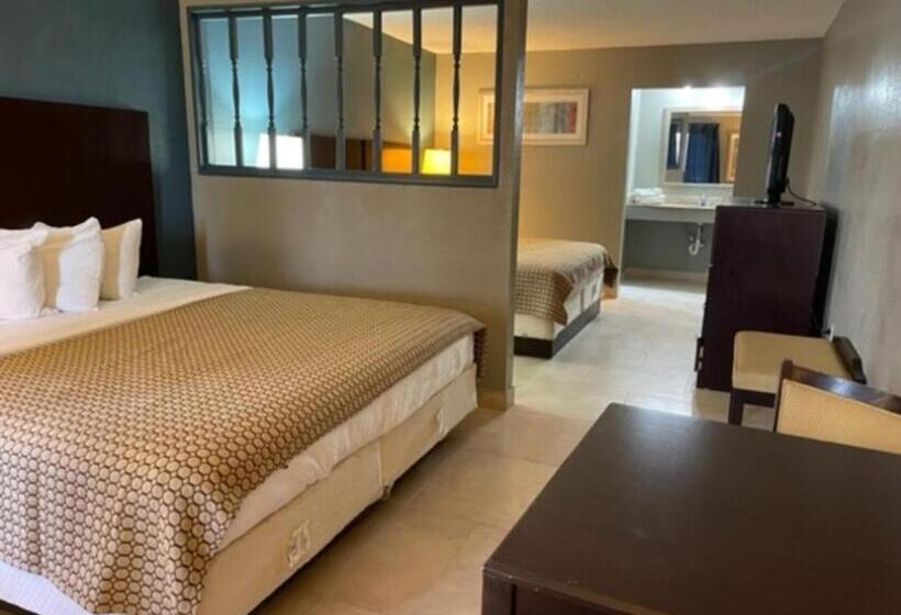 스위트 킹사이즈 침대, Guest Inn Lake City