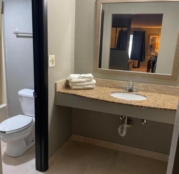 جناح سرير كينج, Guest Inn Lake City