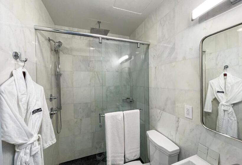 سوئیت ریاست جمهوری سه خوابه, Belleclaire Central Park