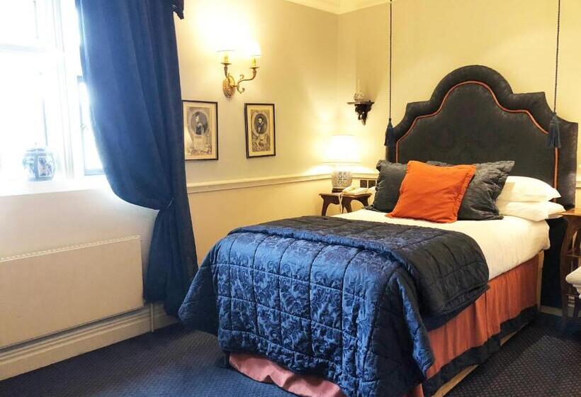 Номер Стандарт, Coombe Abbey