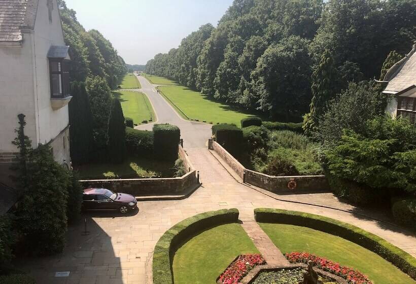 Номер Стандарт, Coombe Abbey