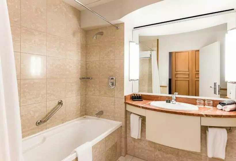 اتاق استاندارد, Distinction Christchurch