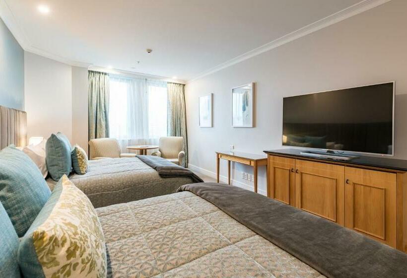 Номер Стандарт, Distinction Christchurch