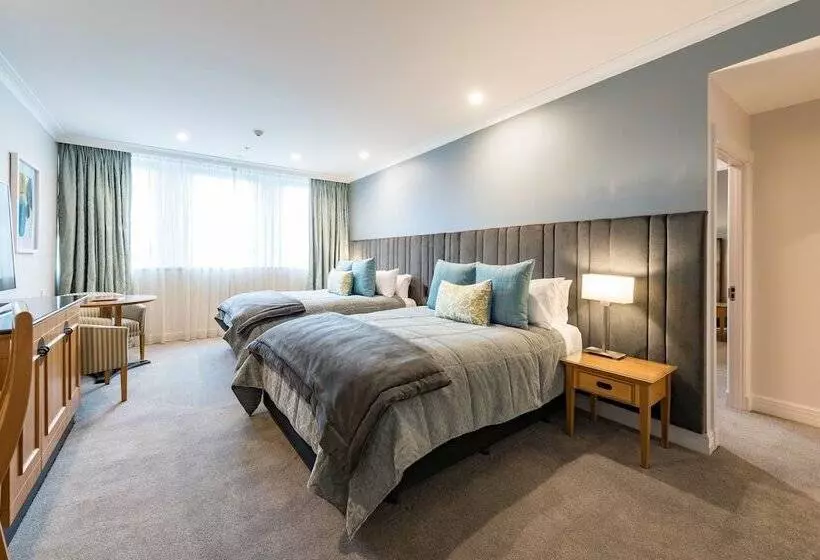 سوییت خانوادگی, Distinction Christchurch