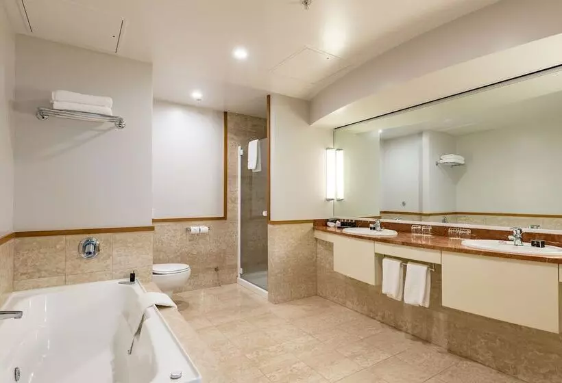 سوییت خانوادگی, Distinction Christchurch
