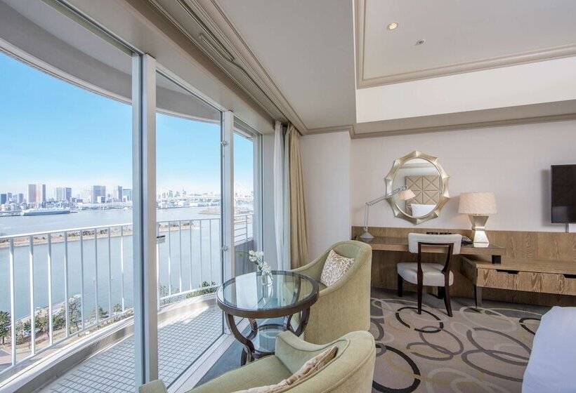 Номер Deluxe, Hilton Tokyo Odaiba