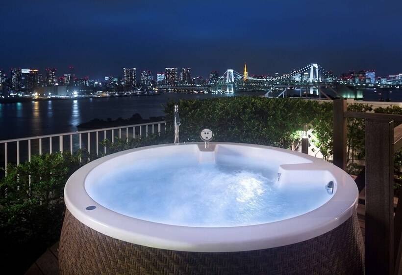 جناح مزود بتراس, Hilton Tokyo Odaiba