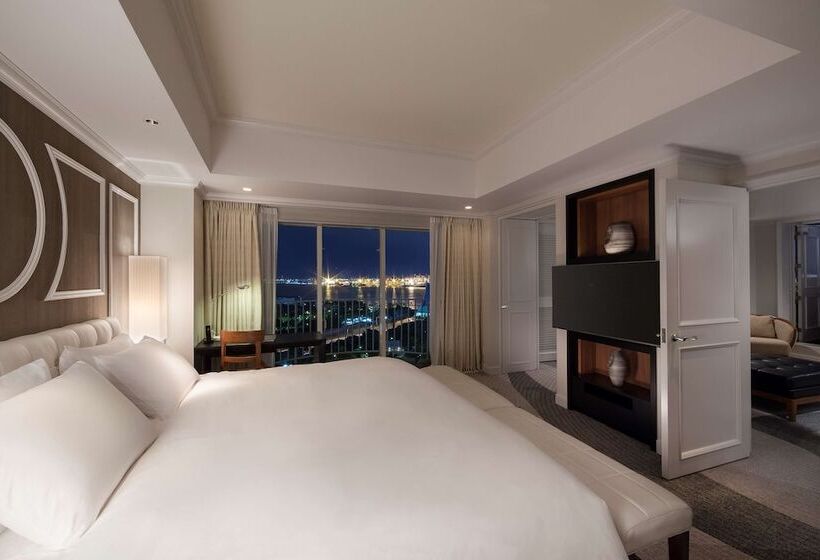 جناح مزود بتراس, Hilton Tokyo Odaiba