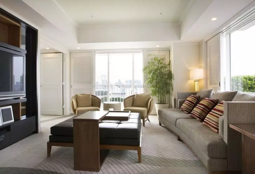 سوییت لوکس, Hilton Tokyo Odaiba