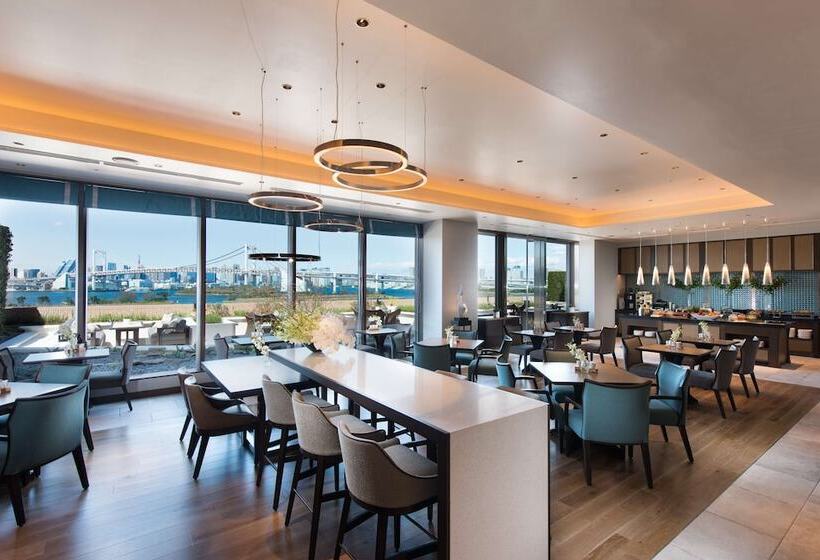 Номер Executive, Hilton Tokyo Odaiba
