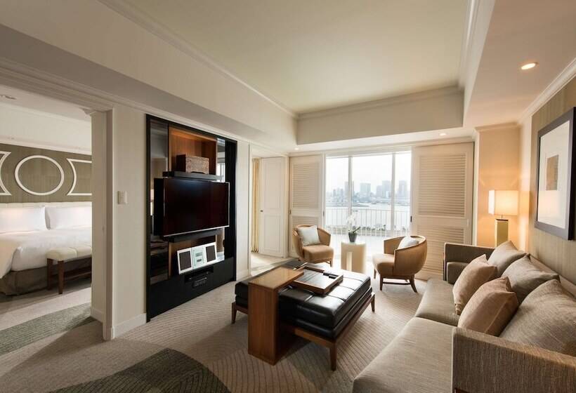 جناح, Hilton Tokyo Odaiba
