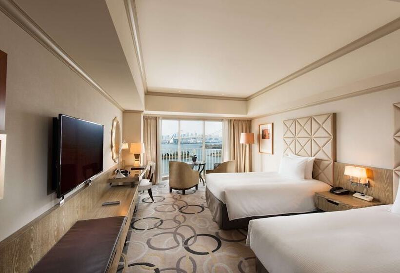 Номер Deluxe, Hilton Tokyo Odaiba