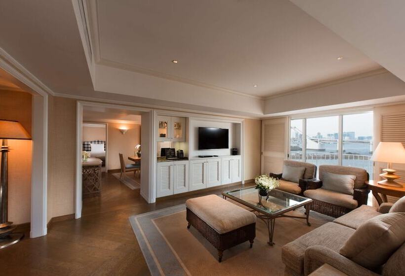 جناح إدارى, Hilton Tokyo Odaiba