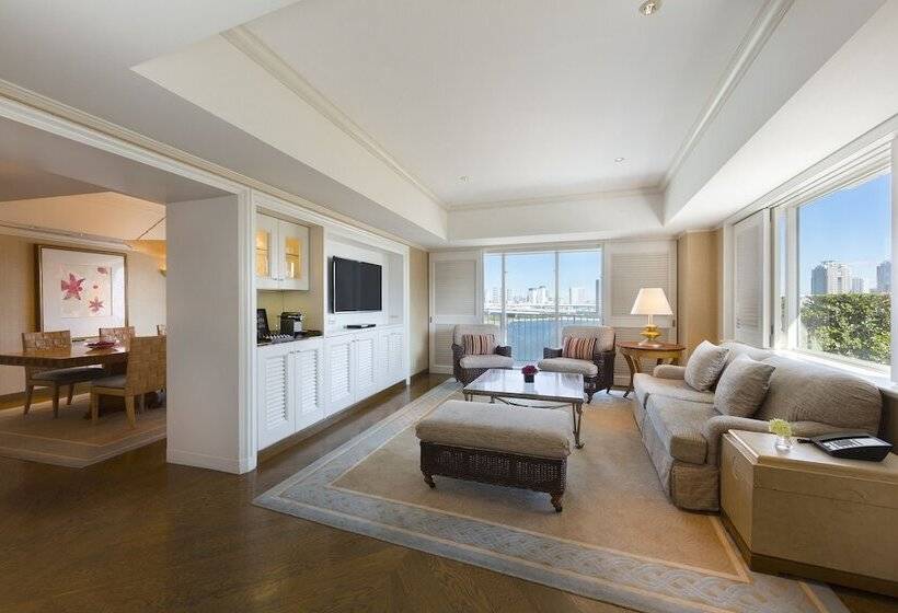 جناح إدارى, Hilton Tokyo Odaiba