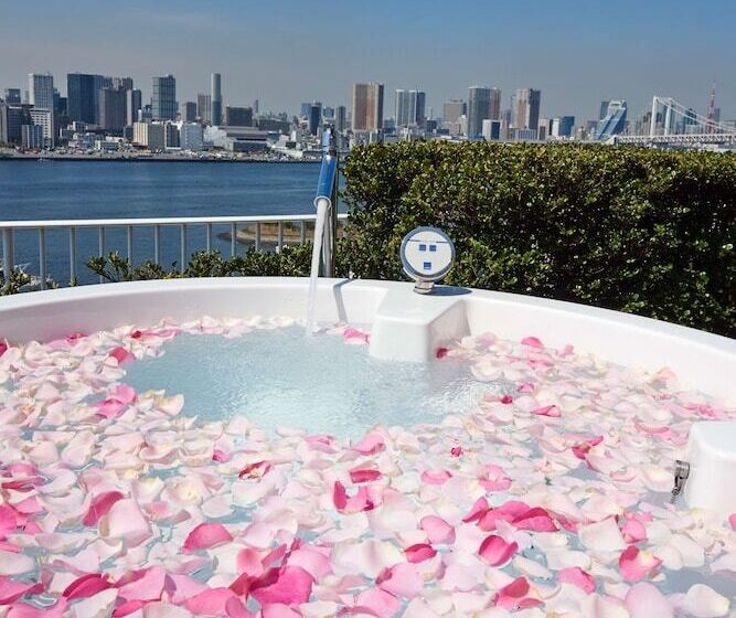 Люкс с Террасой, Hilton Tokyo Odaiba