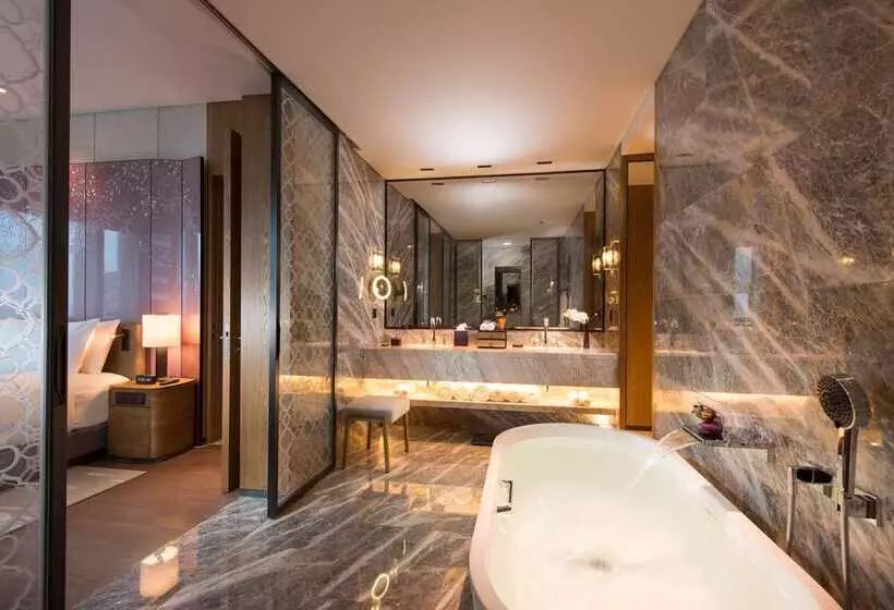 Suite with Terrace, Hilton Tokyo Odaiba