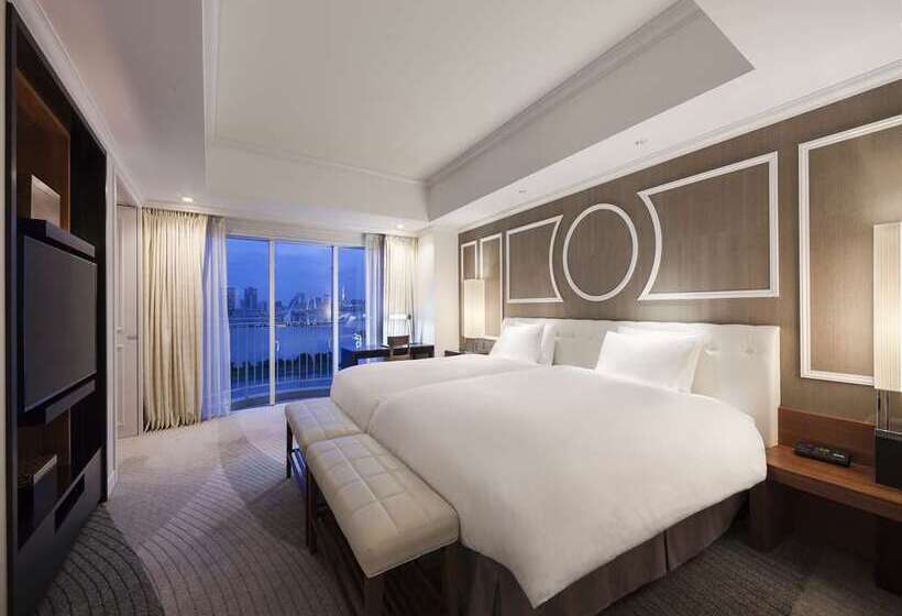 جناح, Hilton Tokyo Odaiba