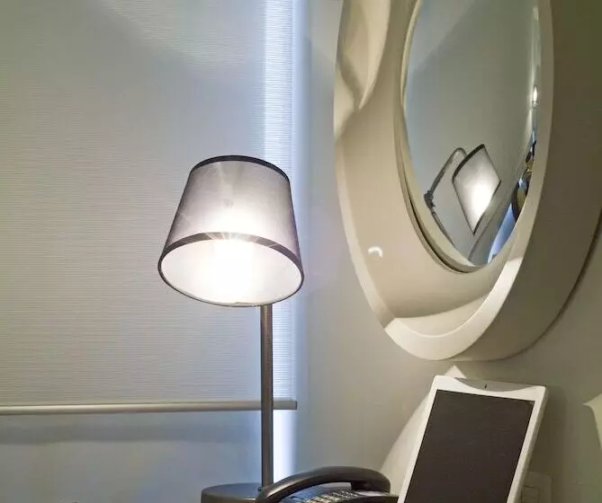 اتاق استاندارد, Park Inn By Radisson Antwerp City Centre