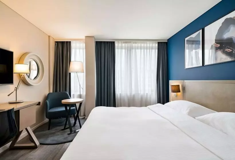 اتاق استاندارد با چشمانداز شهر, Park Inn By Radisson Antwerp City Centre