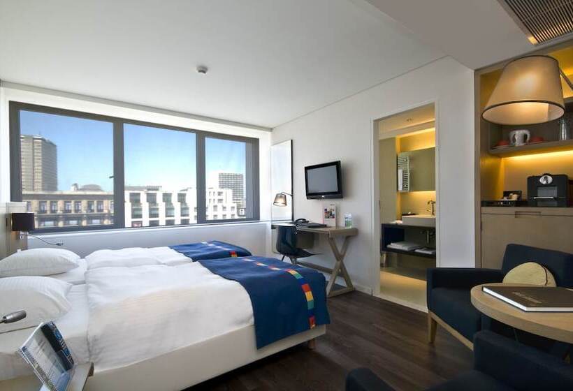 اتاق استاندارد با چشم‌انداز شهر, Park Inn By Radisson Antwerp City Centre