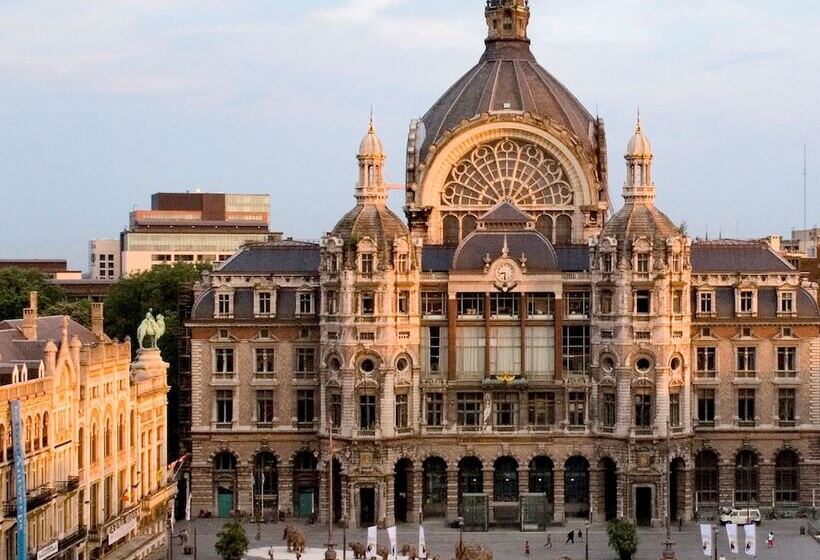 سوئیت جونیور با تراس, Park Inn By Radisson Antwerp City Centre