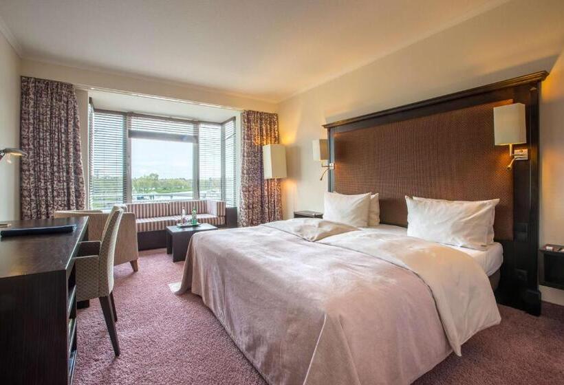 Номер Стандарт, Radisson Blu Senator Hotel, Lübeck
