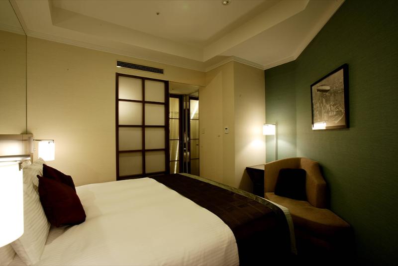 اتاق استاندارد با بالکن و چشمانداز دریا, Regent