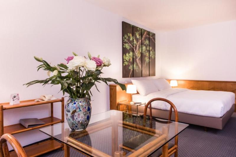 Студио Executive, Sagitta